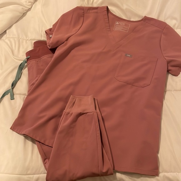 Figs Other - New mineral mauve scrubs